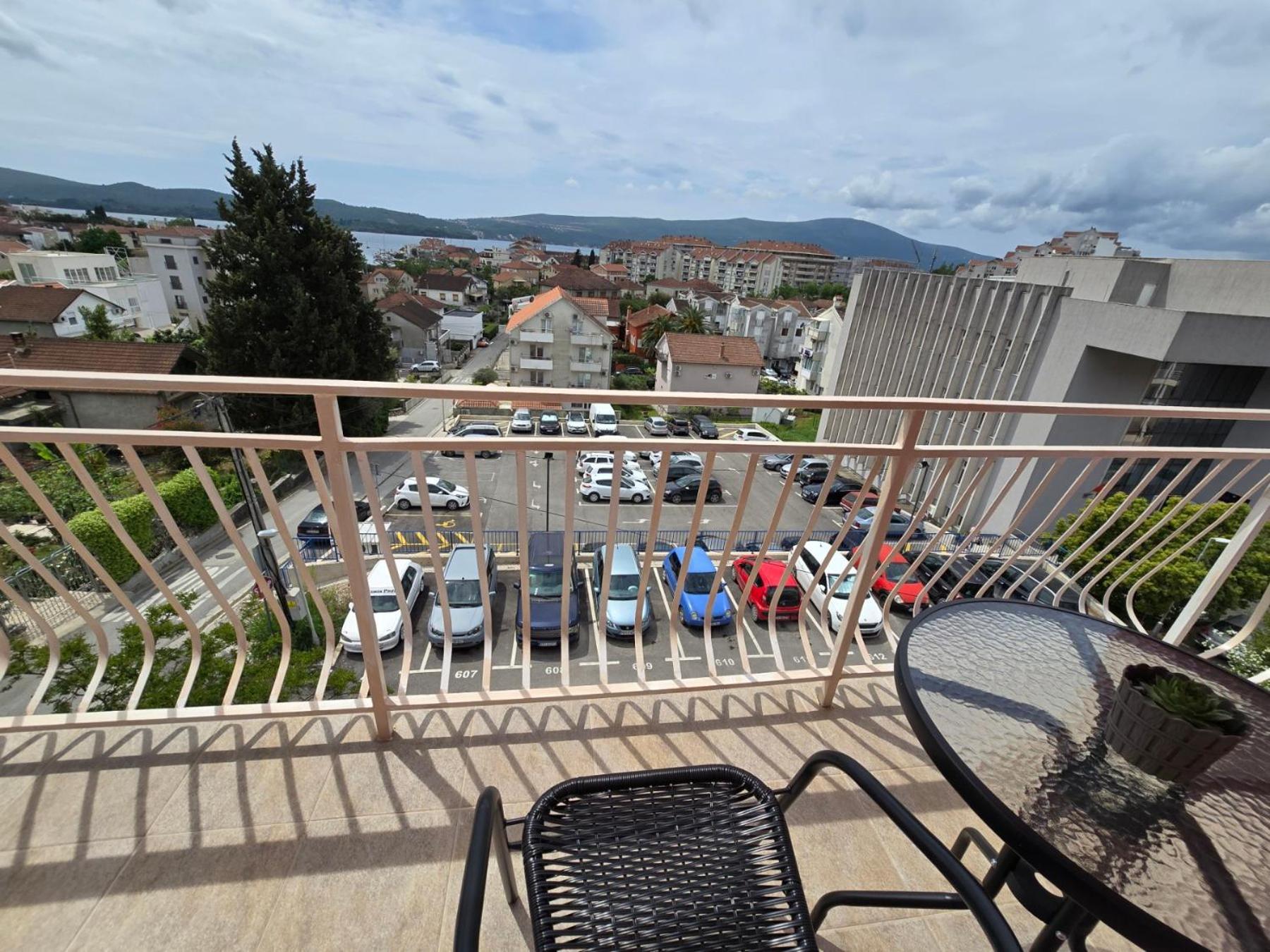 Jovanovic Apartment Tivat Extérieur photo